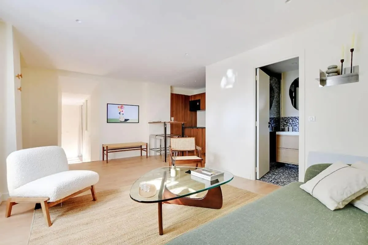 Appartement Chic Et Tendance Au Coeur Du Marais Vibrant Parigi